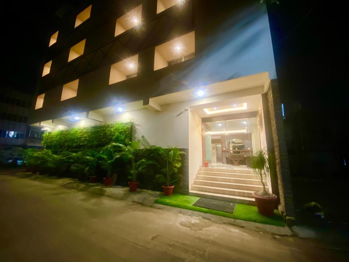 Hotel Vrindavan Palace Indore Exterior photo