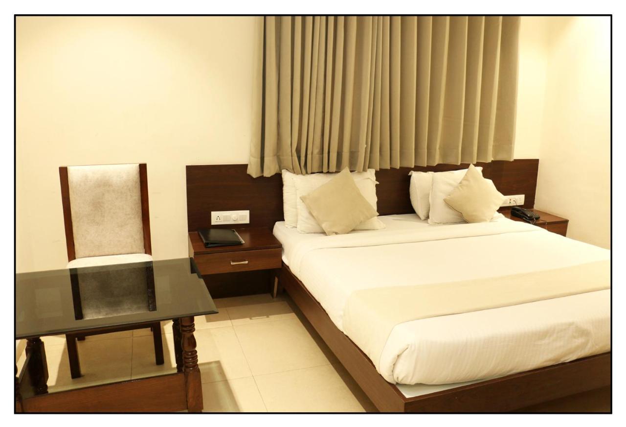 Hotel Vrindavan Palace Indore Exterior photo
